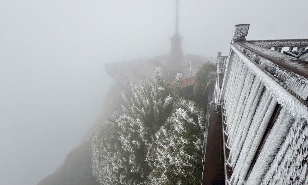 Sáng nay, 1 nơi ở Việt Nam chỉ còn -3 độ C, cảnh tượng gây choáng bao trùm