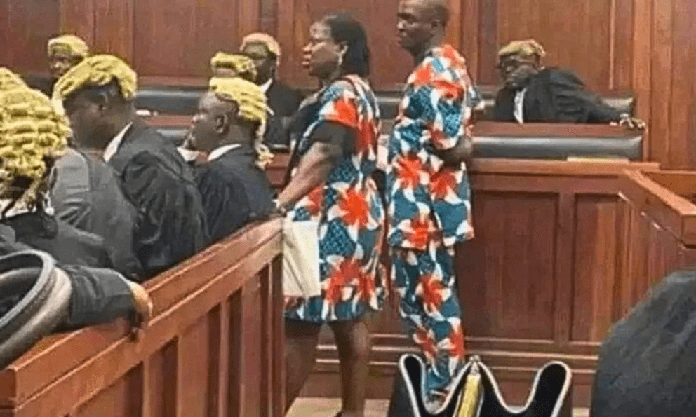 Cặp vợ chồng bị bác đơn xin ly hôn vì mặc đồ đôi đến toà