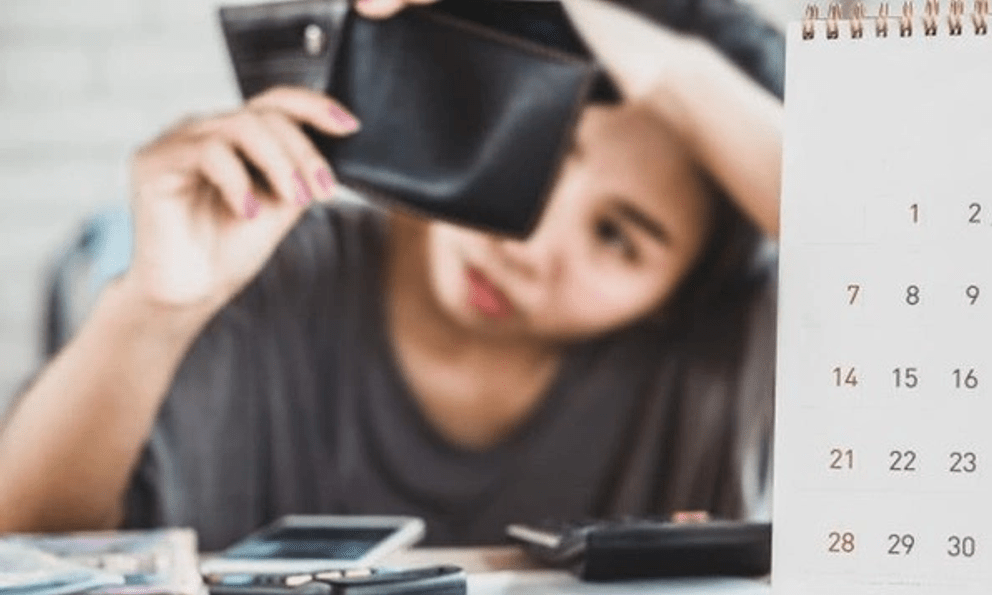 10 lỗi thường mắc khi dùng thẻ ngân hàng khiến sinh viên chắc chắn phải ăn mì tôm vào cuối tháng