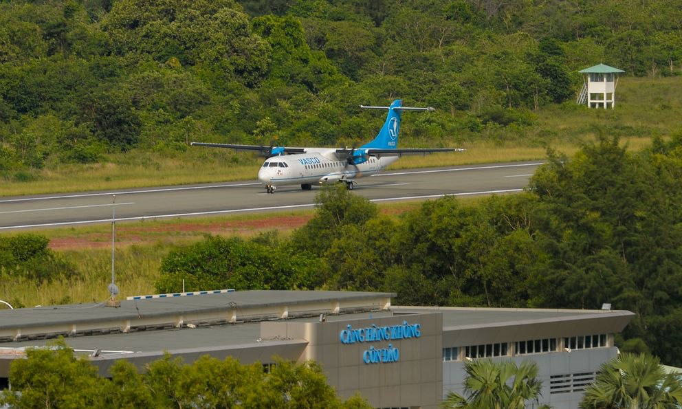 Đường bay hiểm trở bậc nhất Việt Nam khiến phi công phải 