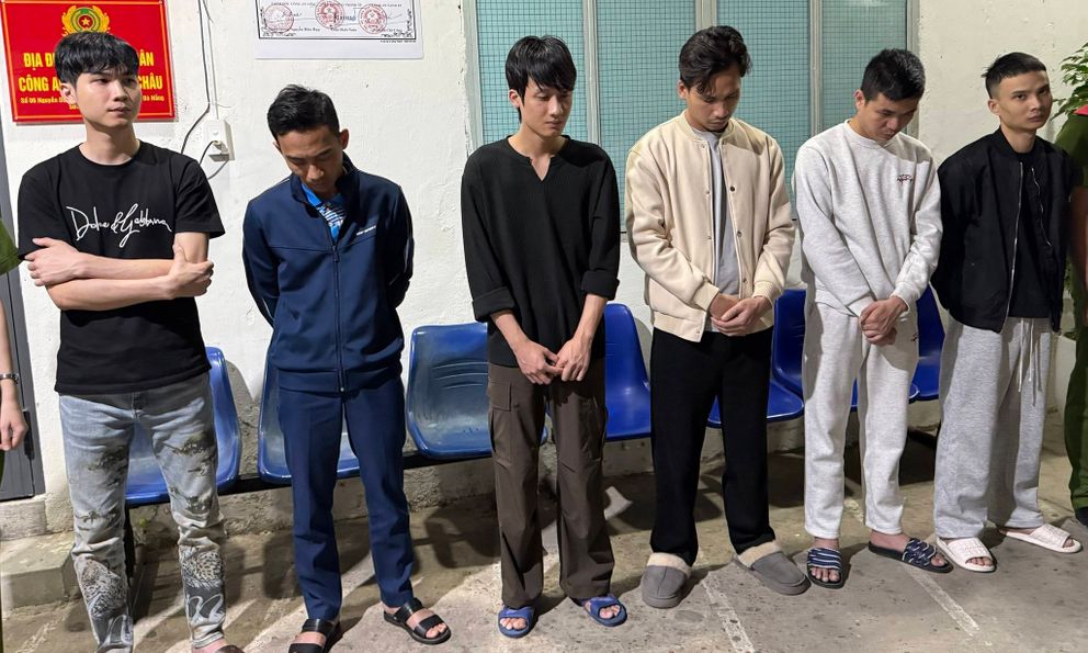 Bắt Nguyễn Văn Chung và 6 người đàn ông, khám xét khẩn cấp nhiều địa điểm