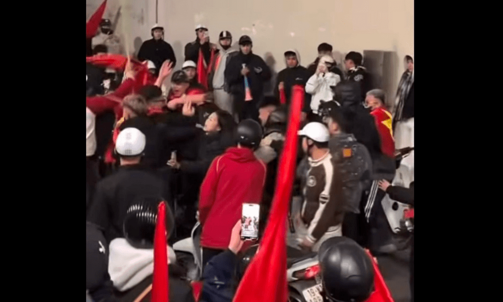 Công an xác minh clip nhóm thanh niên sàm sỡ cô gái, hành hung bạn trai nạn nhân tại hầm Kim Liên