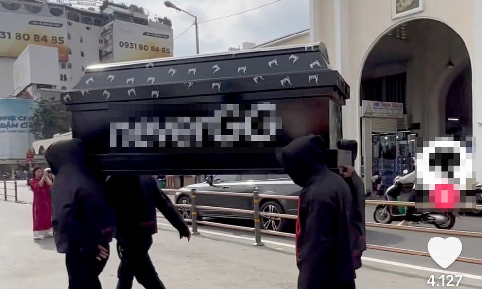 Nhóm khiêng quan tài trước chợ Bến Thành lĩnh án nặng