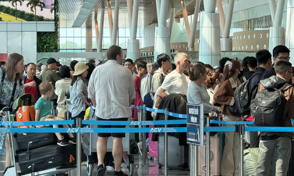 TP. Hồ Chí Minh siết chặt kiểm soát y tế cửa khẩu, đo thân nhiệt 100% khách nhập cảnh phòng virus Nipah