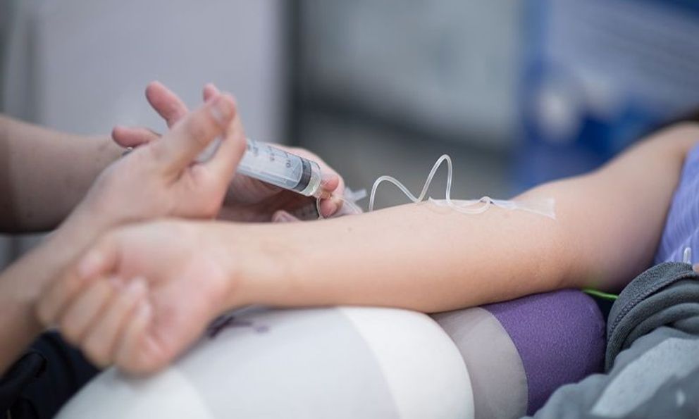 Vụ cô gái tử vong sau khi “truyền trắng” tại nhà: Nữ điều dưỡng đã tiêm thêm thuốc gì trước khi nạn nhân lịm dần?