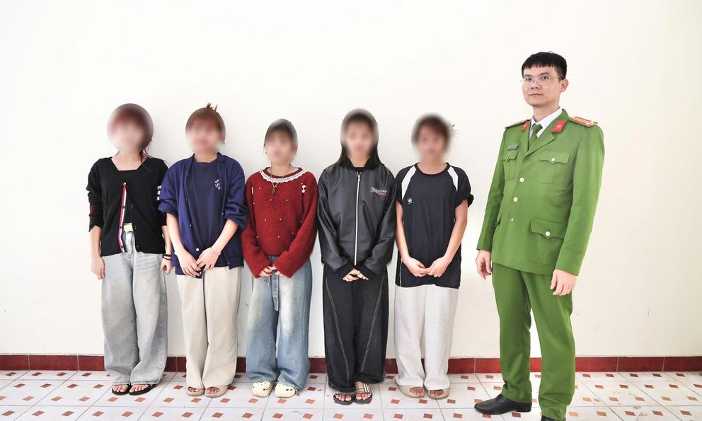 5 nữ sinh lớp 8 ở Tuyên Quang âm thầm rời trường, bắt xe khách đi Hà Nội: Cuộc truy tìm nghẹt thở đến tận khuya