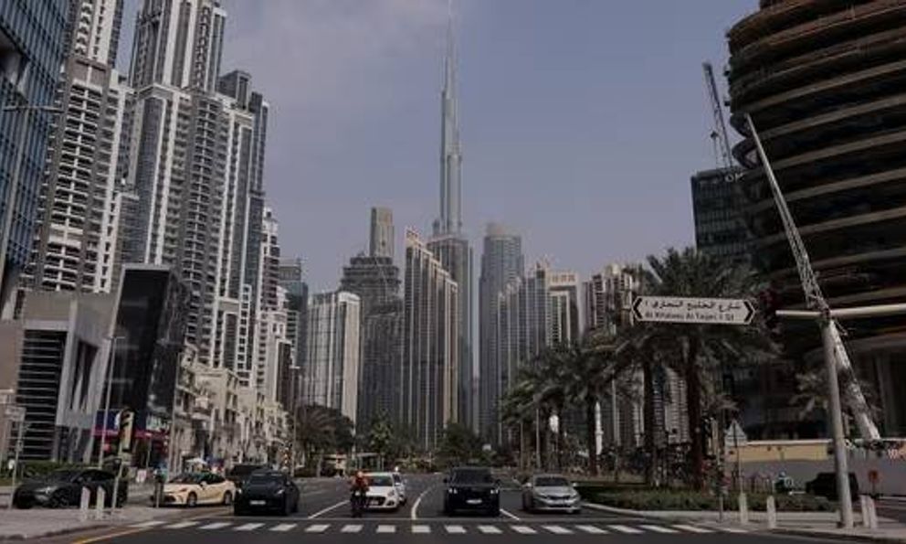 Dubai khác lạ “không thể nhận ra” vào sáng ngày 1/3