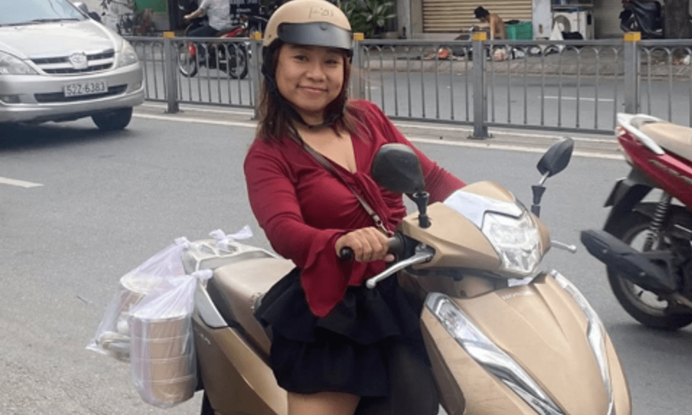 Nữ diễn viên Việt nhập viện nhưng không có nổi bảo hiểm y tế, giả bộ bận rộn để không đi đám tiệc