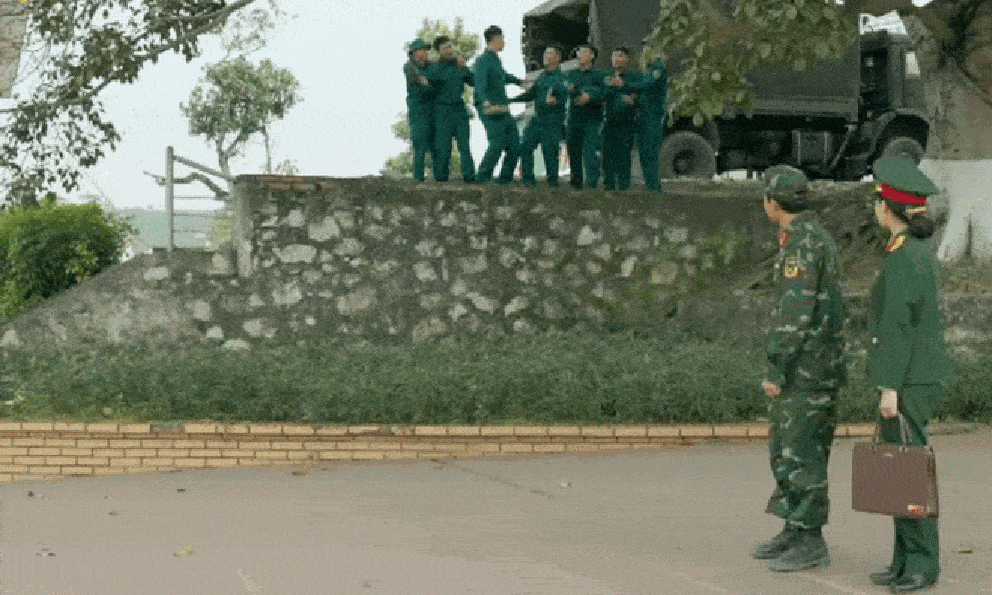 Đây là cảnh phim Việt hài hước nhất tuần qua: Ẵm 3 triệu view nhờ một ca khúc nhạc chế, ai nghe cũng cười lăn lộn