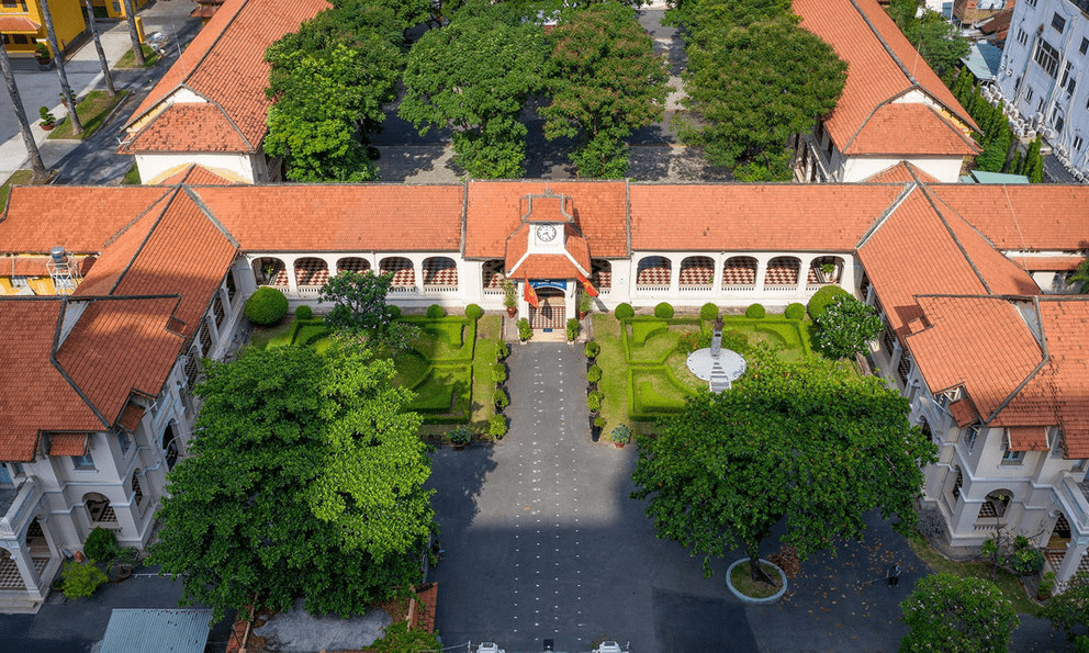 Ngôi trường có nhiều giải học sinh giỏi lớp 12 nhất TP.HCM năm 2026, là trường THPT đầu tiên đưa AI vào giảng dạy