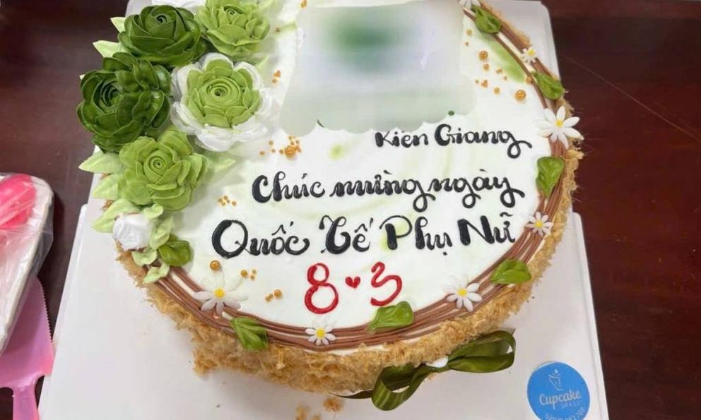 63 người nghi ngộ độc sau khi ăn bánh kem dịp 8/3