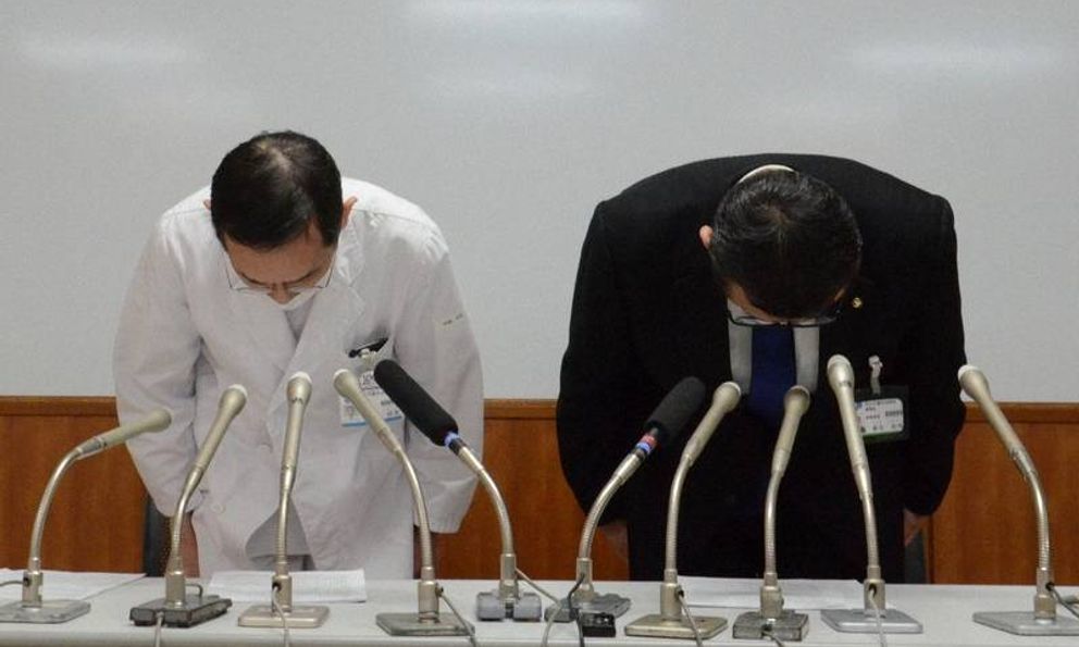 Cụ ông 90 tuổi tử vong do bị tiêm nhầm thuốc trợ tim thay vì giảm đau, đội ngũ y bác sĩ cúi đầu xin lỗi