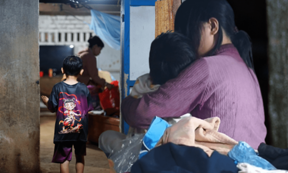 Mẹ của 4 em nhỏ ở Lâm Đồng lên tiếng: “Họ hàng không ưa nên tôi không dám về. Ai nói sao thì nói”