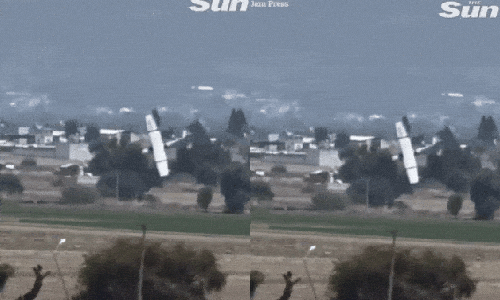 Máy bay rơi ngay sau khi vừa cất cánh, toàn bộ người trong khoang không qua khỏi