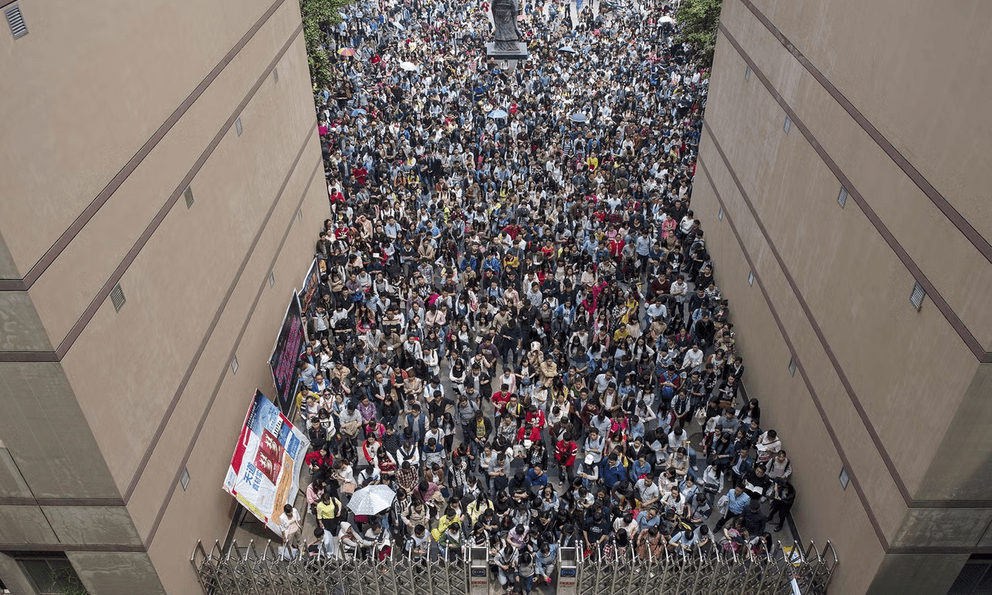 Thực tế khốc liệt tại Trung Quốc: 110.000 hồ sơ tranh nhau 1.000 vị trí, cử nhân đại học gửi 200 CV vẫn thất nghiệp