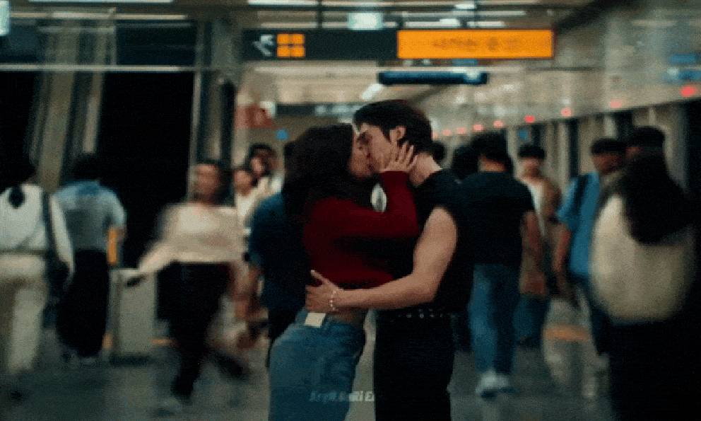 Đây là phim học đường được xem nhiều nhất lúc này: Thống trị 55 quốc gia, nam chính đẹp như giấc mơ không muốn tỉnh