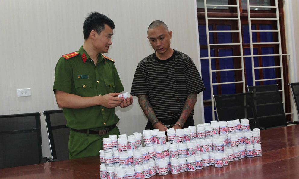 Ai từng mua thuốc hen suyễn của Nguyễn Duy Sơn SN 1987, liên hệ ngay SĐT 0981002945