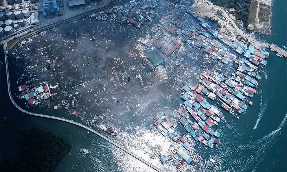 Biển lửa nuốt chửng 1.000 ngôi nhà trong đêm, cả làng bỗng chốc thành tro bụi!