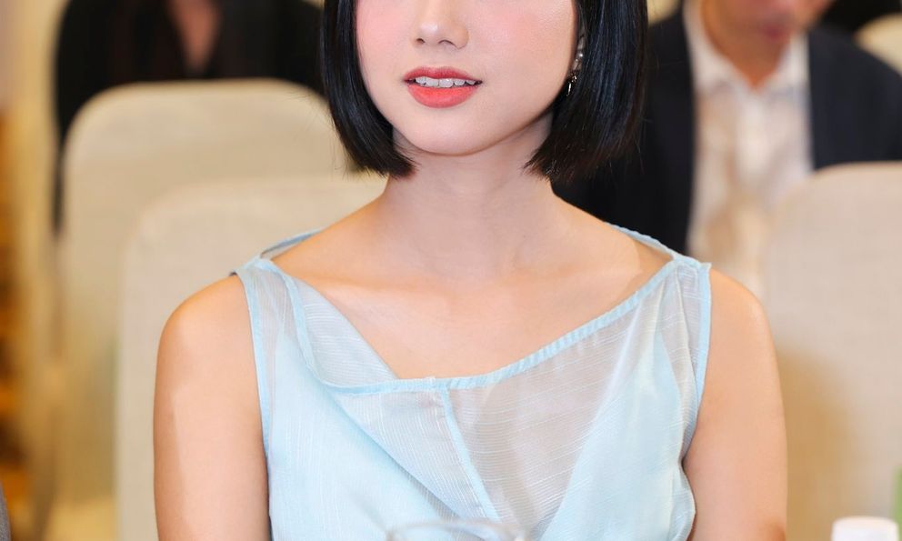 Bác sĩ Nguyễn Linh Thuỳ - được tìm kiếm trên MXH: Tốt nghiệp Đại học Y Dược TP.HCM, ngoại hình xinh đẹp 