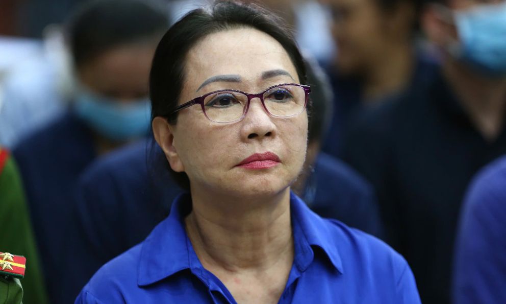 Rao bán loạt siêu xe của bà Trương Mỹ Lan, Maybach trắng biển 51F-199.99 giá khởi điểm hơn 7 tỷ đồng