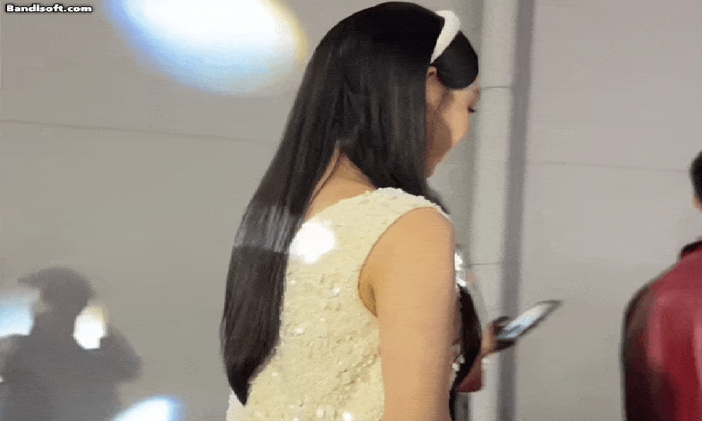 Mỹ nhân Việt mới 18 tuổi đã có 3 phim trăm tỷ trong 1 năm: Visual diễn xuất đủ cả, tìm không ra người thứ 2