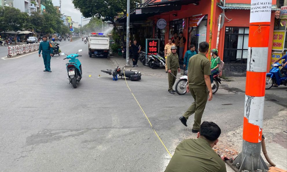 Tìm người lái xe máy “bí ẩn” trong vụ tai nạn liên hoàn: Va chạm khiến cụ ông nhập viện rồi rời khỏi hiện trường