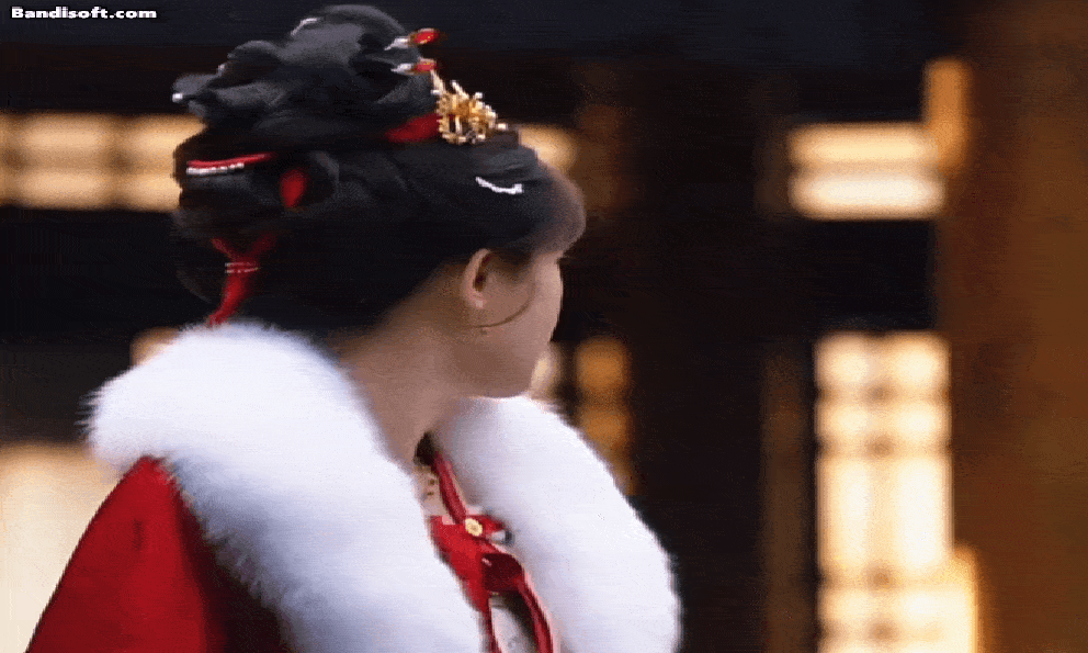 Riêng về nhan sắc mỹ nhân này cần bao nhiêu có bấy nhiêu: Đôi mắt trăng lưỡi liềm đẹp nhất showbiz, khen vạn lần không đủ