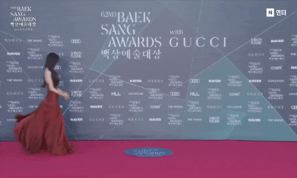Mỹ nhân đẹp nhất Baeksang 2026 đây rồi: Visual sáng hơn cả mặt trời giữa trưa, body mướt mượt không ai cưỡng nổi