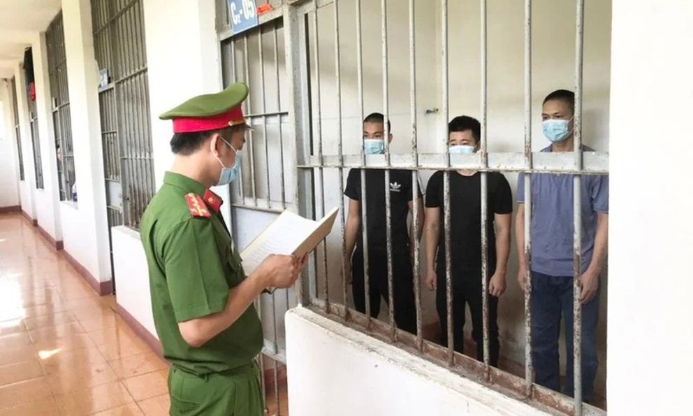 Công an gửi cảnh báo đến những người có người thân đang bị tạm giam