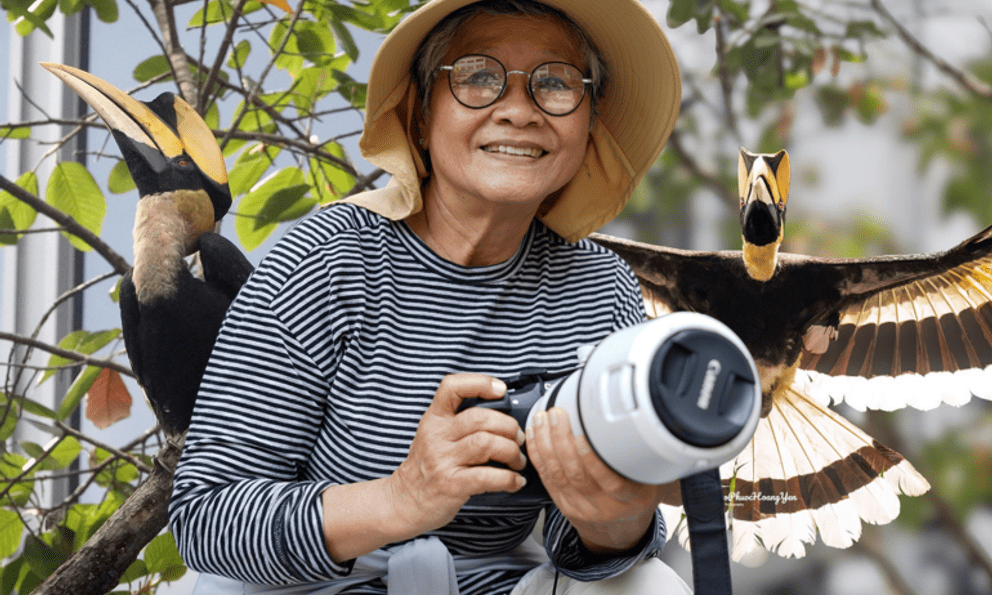 Bí ẩn chú chim khổng lồ xuất hiện giữa trung tâm TP.HCM và người phụ nữ 70 tuổi cả ngày 