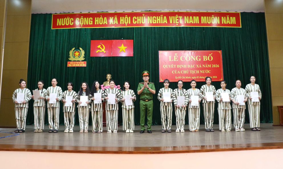 Công an TP.HCM công bố quyết định đặc xá cho 457 phạm nhân