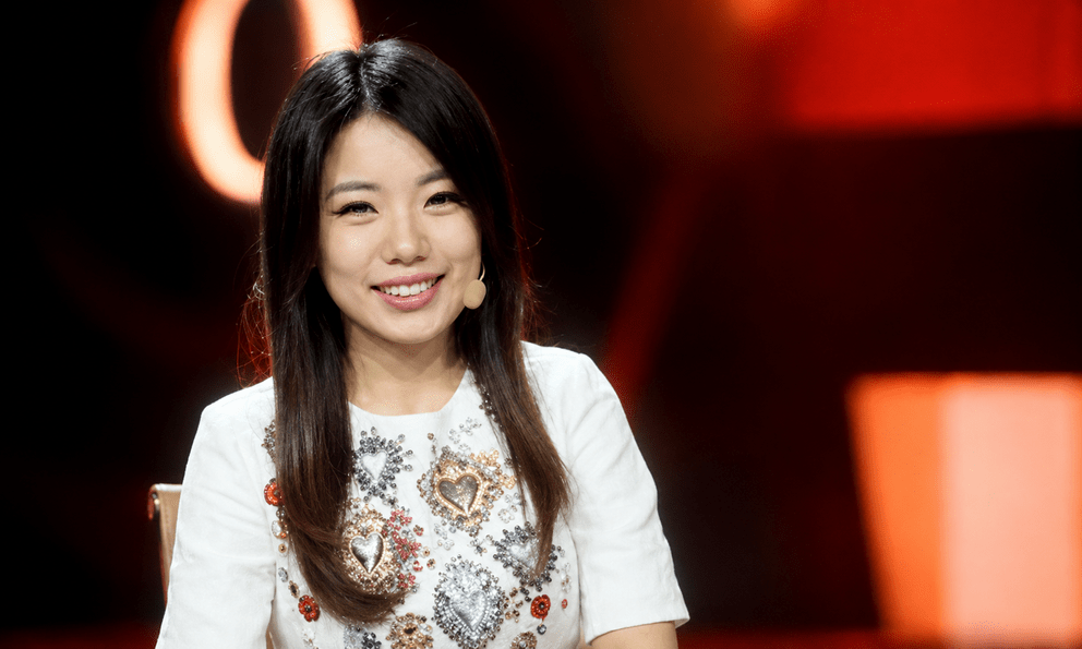 Nữ sinh là 