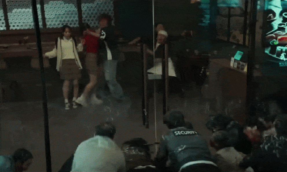 10 năm mới lại có phim Hàn hay như Train to Busan: Nữ chính là 