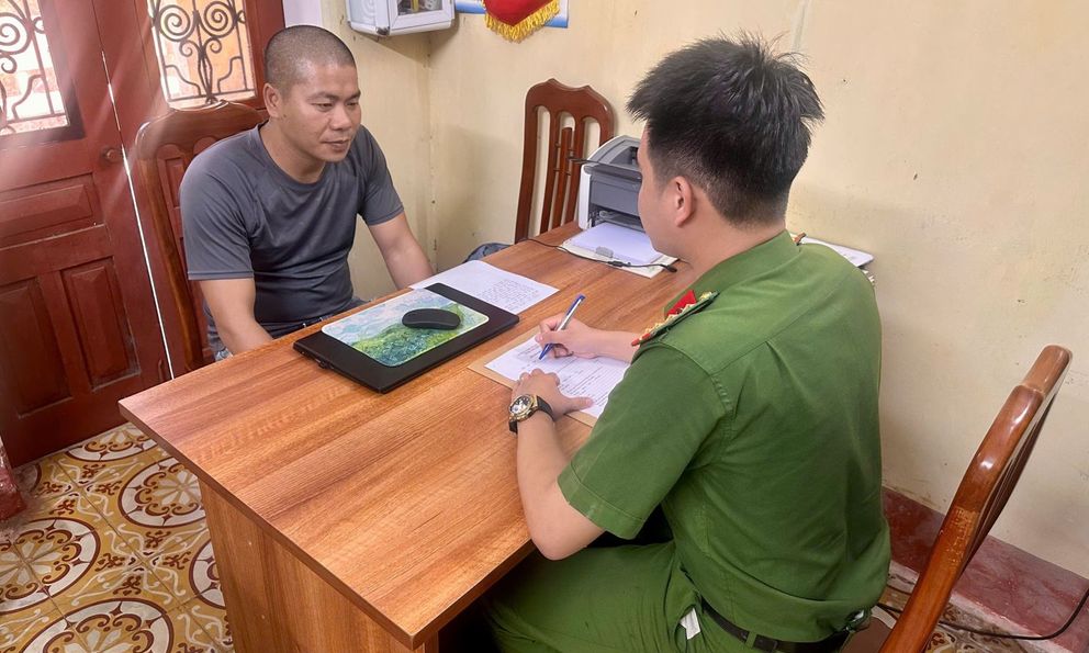 Phát hiện hàng trăm giao dịch từ 50.000 đồng đến 50 triệu đồng trong 17 tháng: Nguyễn Mạnh Hoàn SN 1989 bị khởi tố