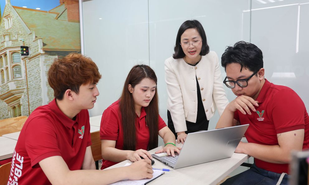 Giỏi công nghệ, biết code thôi chưa đủ: Vì sao thời AI cần những công dân số tử tế?