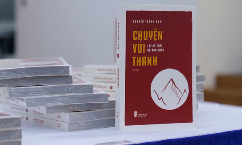 Xử phạt 100 triệu đồng, đình chỉ hoạt động Nhà xuất bản Hội Nhà văn 2 tháng, tiêu huỷ cuốn sách “Chuyện với Thanh