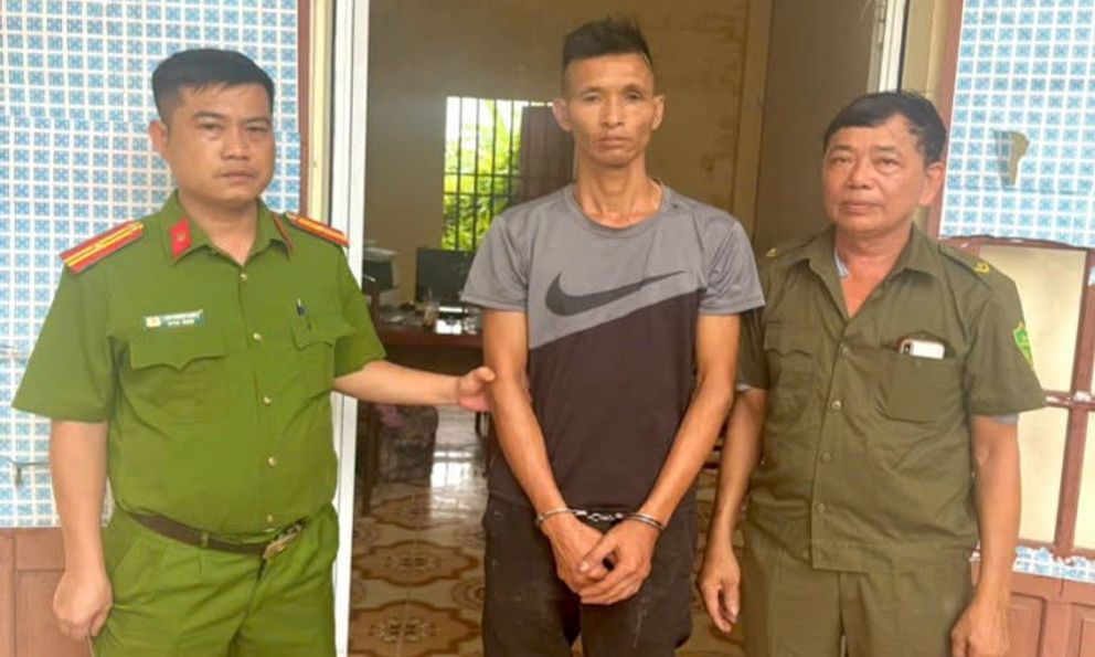 Hưng Yên: Đang ngồi xem bóng đá, người đàn ông bị em vợ SN 1985 dùng dao đâm tử vong