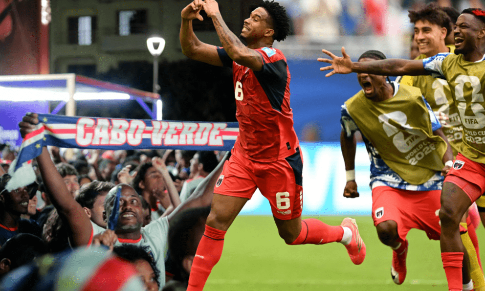 Đội tuyển nhỏ bé nhất World Cup 2026 đang viết nên câu chuyện cổ tích không ai dám tin: Quốc đảo hơn 500.000 dân khiến cả thế giới sửng sốt