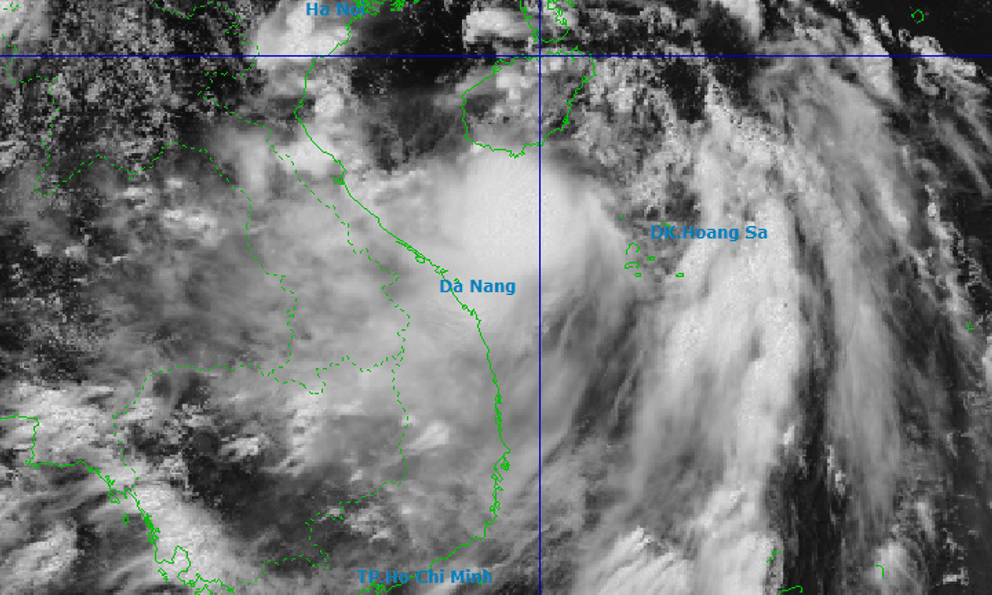 Bão số 1 Maysak giật cấp 11 đang tiến vào vịnh Bắc Bộ, 11 tỉnh thành khẩn trương ứng phó
