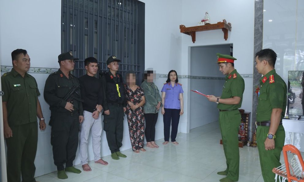 Hơn 1.200 tấn chì nhập khẩu trị giá 67 tỷ đồng 