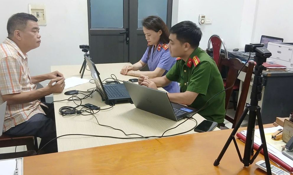 Khởi tố, lệnh cấm đi khỏi nơi cư trú với giám đốc công ty xây dựng Bùi Song Hào