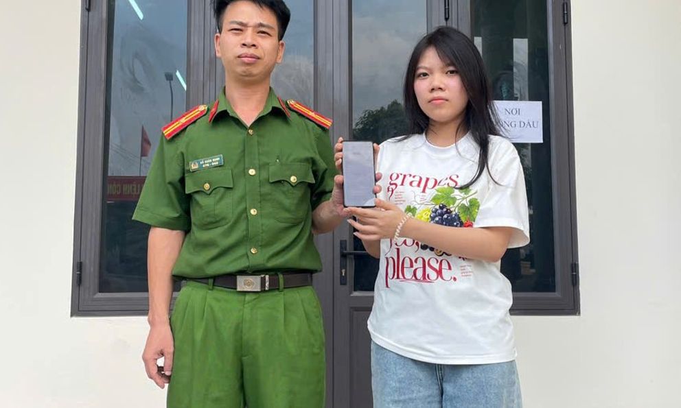 Vừa giao dịch chuyển khoản thành công 30 triệu đồng, nữ sinh SN 2009 lập tức đi trình báo công an