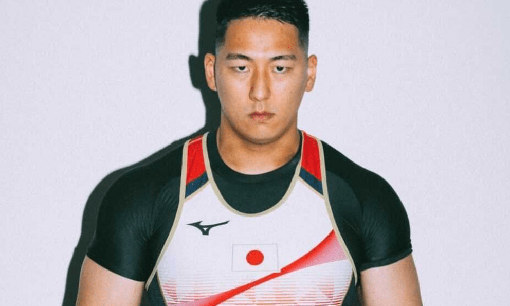 Cựu VĐV cử tạ Olympic Nhật Bản bị bắt vì trộm trứng ở cửa hàng tiện lợi, xô nhân viên ngã gãy xương