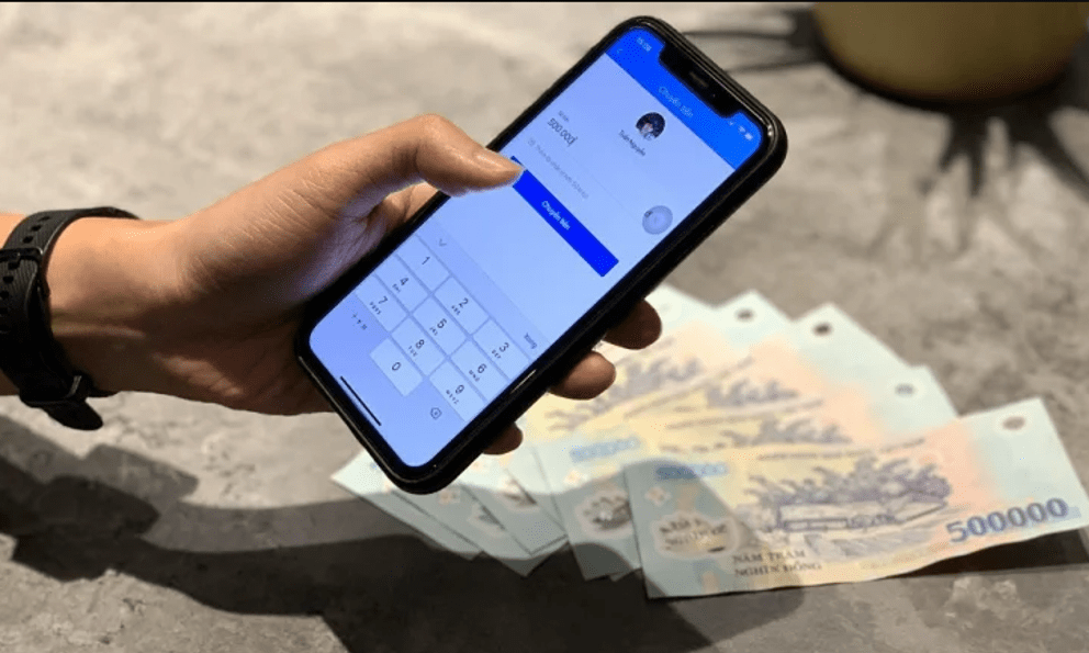 Trình báo công an việc chuyển khoản thành công 50 triệu đồng vào một tài khoản chứng khoán VPS, người phụ nữ được hỗ trợ xác minh, phối hợp hoàn trả tiền