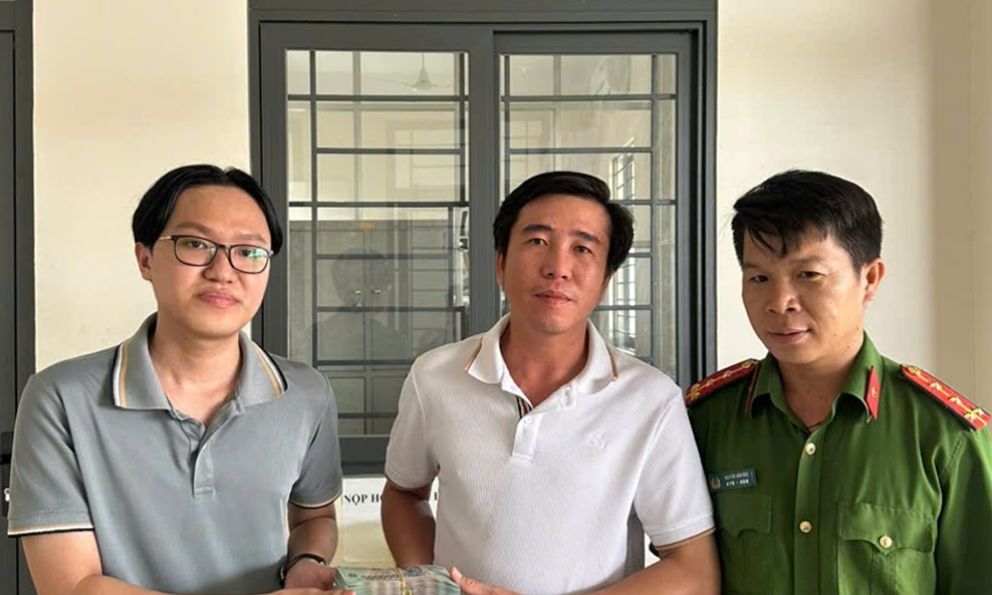 Công dân Bùi Thanh Duy bất ngờ nhận được 370 triệu đồng chuyển vào tài khoản, công an vào cuộc xác minh