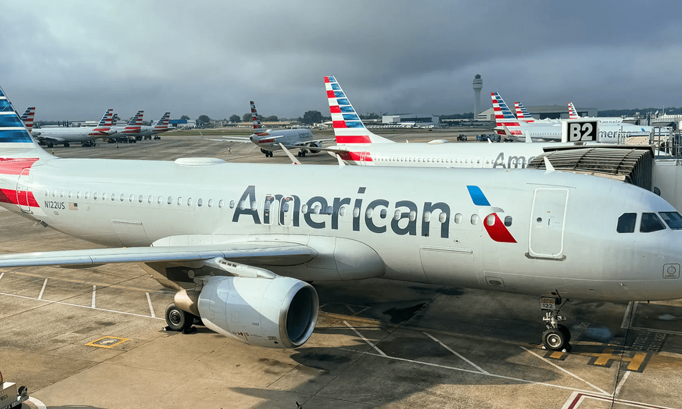 Khoảng 5 hành khách bị bỏng sau khi laptop bốc cháy trên chuyến bay American Airlines