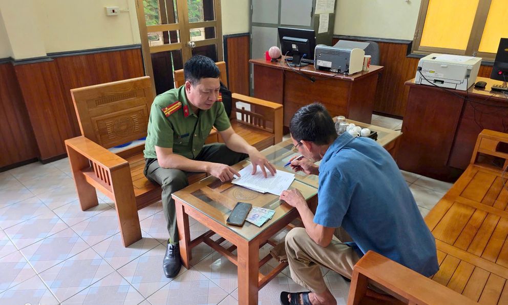 Phát hiện sấp tiền trị giá 20.000.000 đồng trong cây ATM MBBank: Công an dùng nhiều biện pháp nghiệp vụ vào cuộc