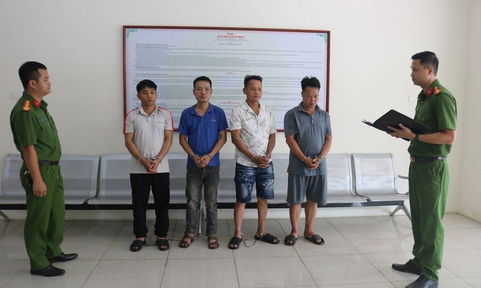 Dàn cảnh thuê việc để bắt cóc, ép người đàn ông chuyển 1,8 tỷ đồng vào trang web đánh bạc