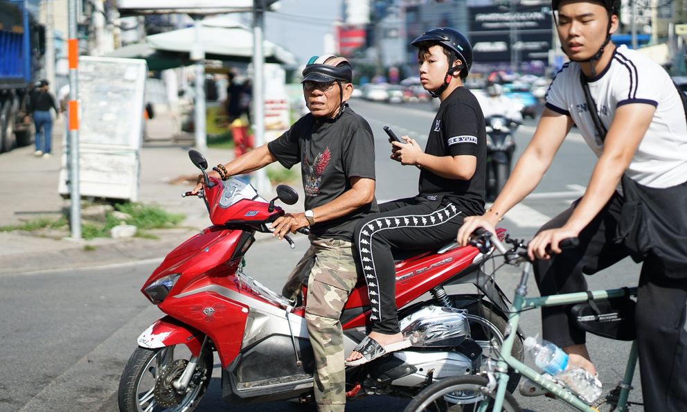 TP.HCM điều chỉnh giao thông phục vụ Metro số 2: Tài xế loay hoay tìm đường, nhiều người phải quay đầu thay đổi lộ trình