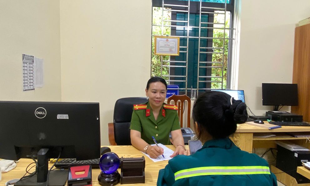Người phụ nữ trò chuyện với “ELLEN BRAIN” trong 9 ngày liên quan đến số tiền 5.178.900.000 đồng: Nhân viên Agribank phát hiện bất thường từ giao dịch 28 triệu đồng